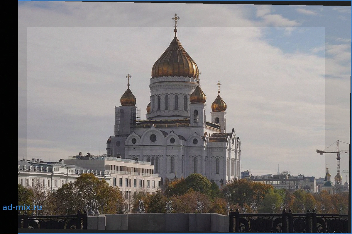 Подростки проникли на главный купол храма Христа Спасителя в Москве