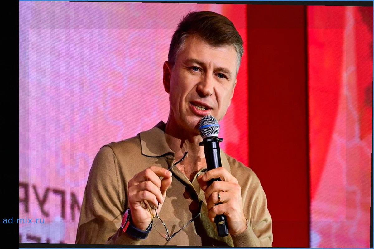 «Я люблю вас»: Алексей Ягудин показал фото с женой и повзрослевшими дочерьми