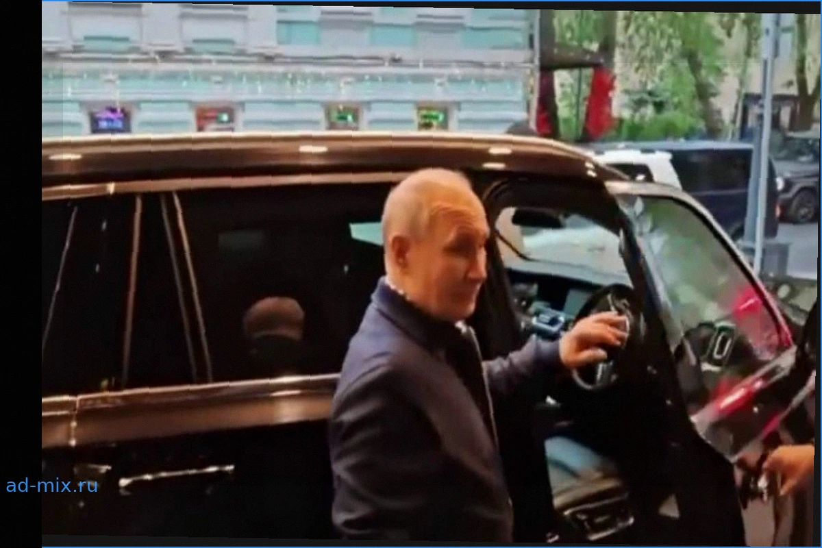 Путин за рулем Aurus: особая поездка с учительницей по Москве
