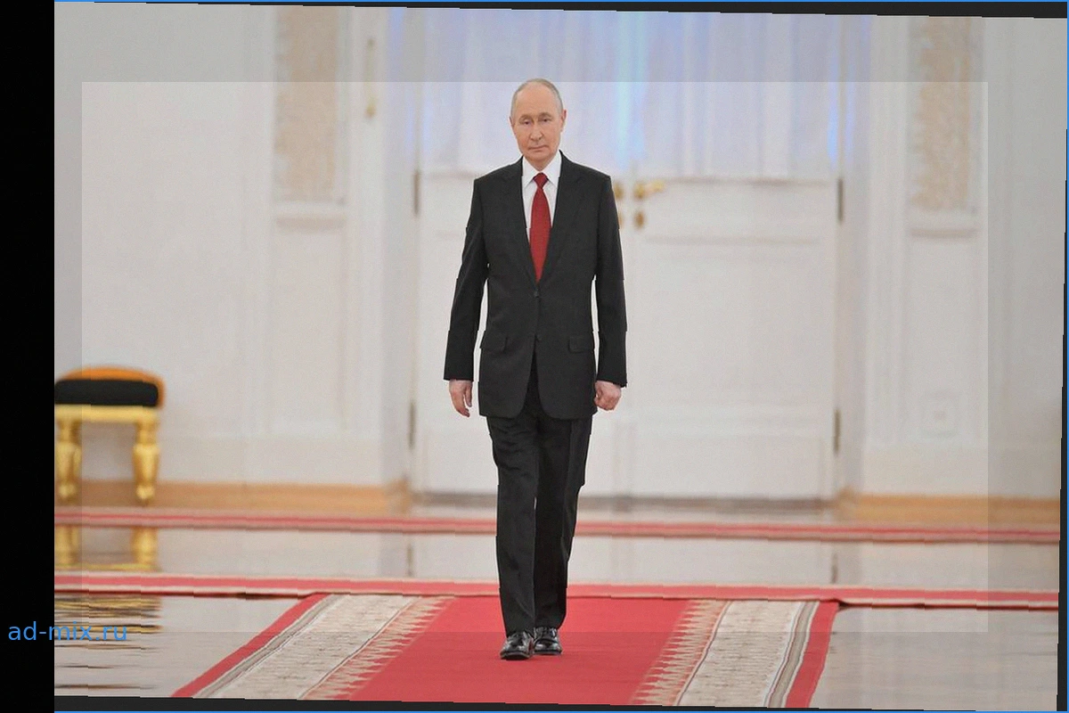 Ветеран Семенов раскрыл содержание переданного Путину письма на Параде Победы